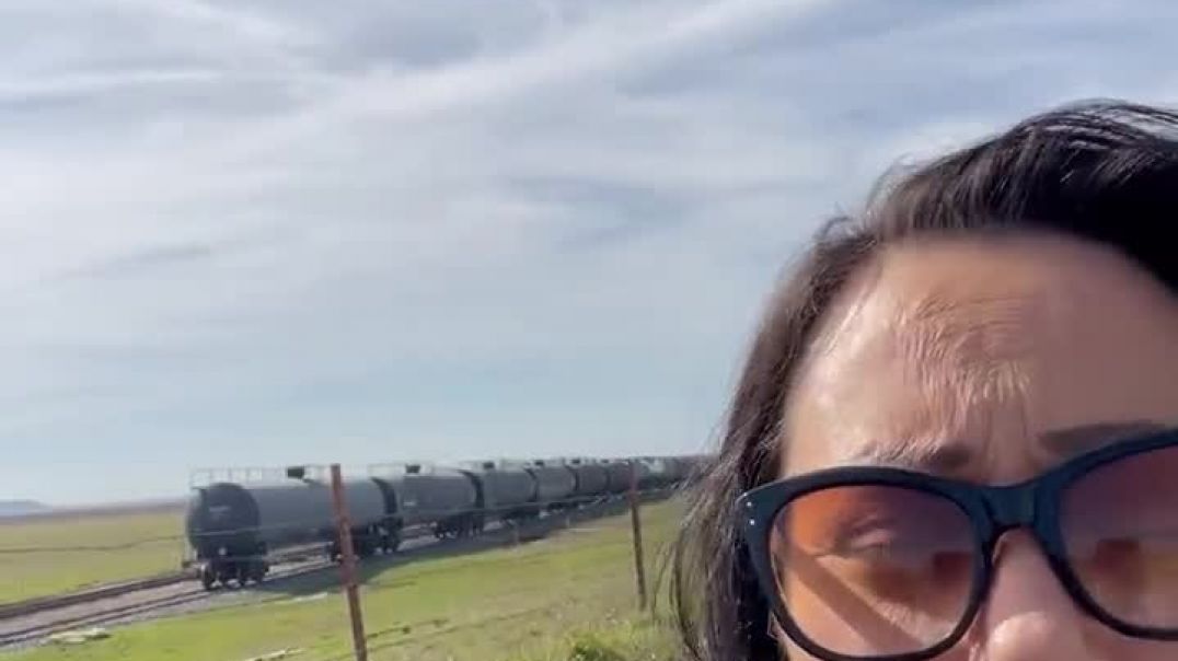 ⁣Ranchers in Heart of California Concerned About 100’s of Rail Cars Full of Unknown Substances Brough