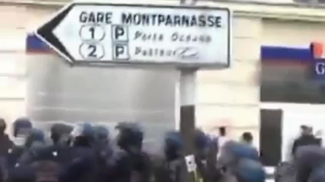 ⁣Protests in France Continue as NWO Goons Turn Against the People - 1