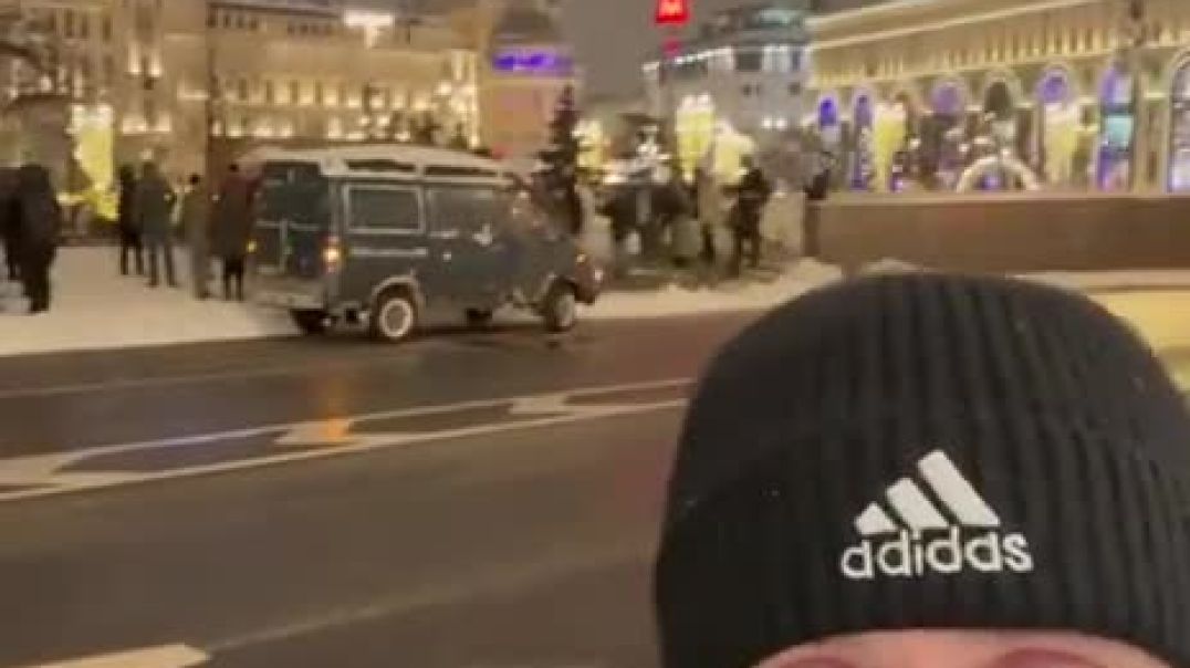 ⁣An American Man On The Ground In Russia Says The Mainstream Media Reporting