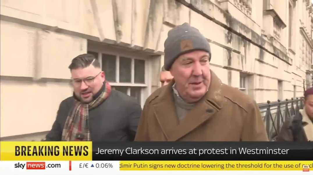 ⁣Jeremey Clarkson Standing up for UK Farmers at the Protest in London!