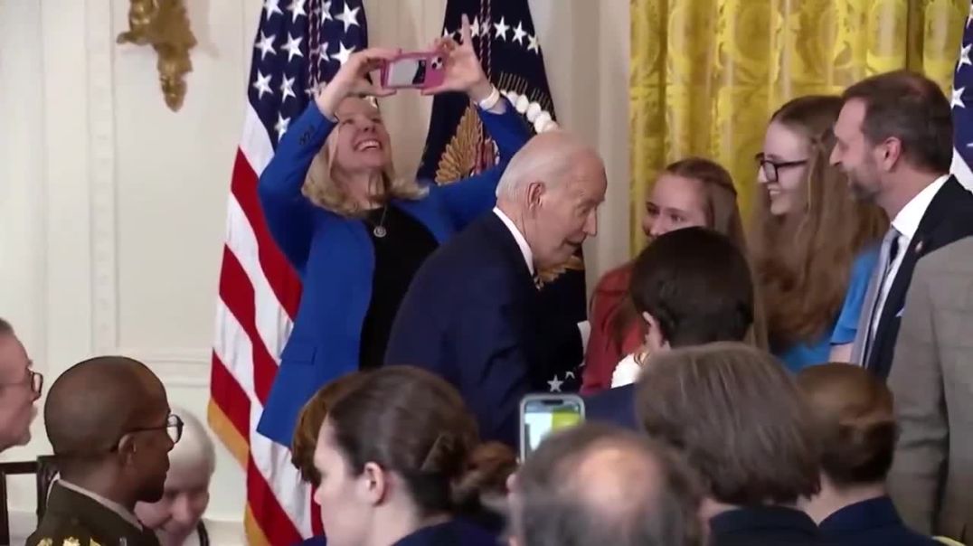 ⁣82-year-old Biden Seen Repeatedly Stroking Minor Girl’s Cheek and Touching Her Back