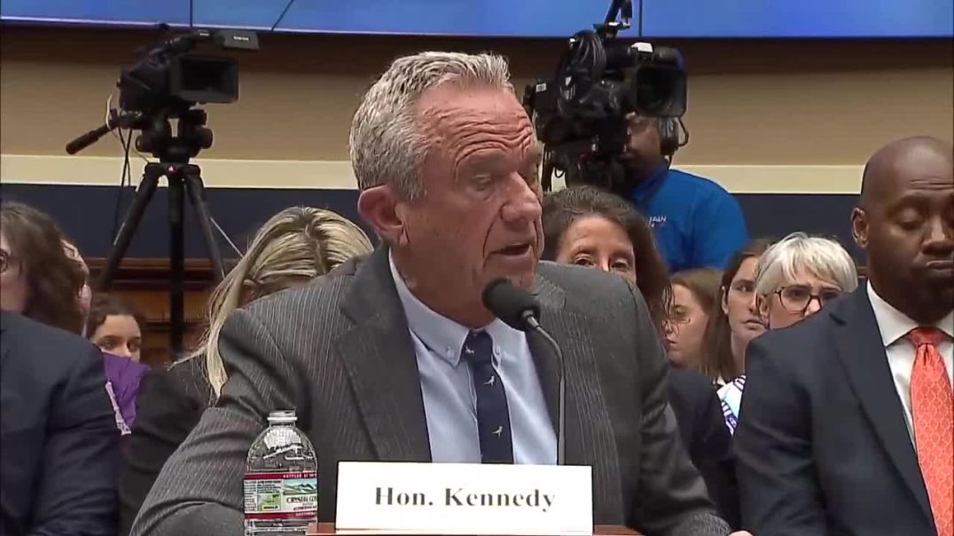 ⁣RFK Jr: My Vision That is Every American is Wearing a Wearable Within Four Years