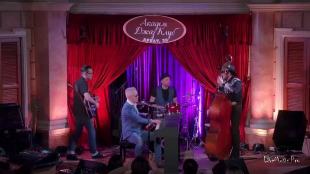 ⁣RUSSIAN ROCK AND ROLLER,BORN IN THE USSR,PLAYS THE OLDIES JUST LIKE AN AMERICAN