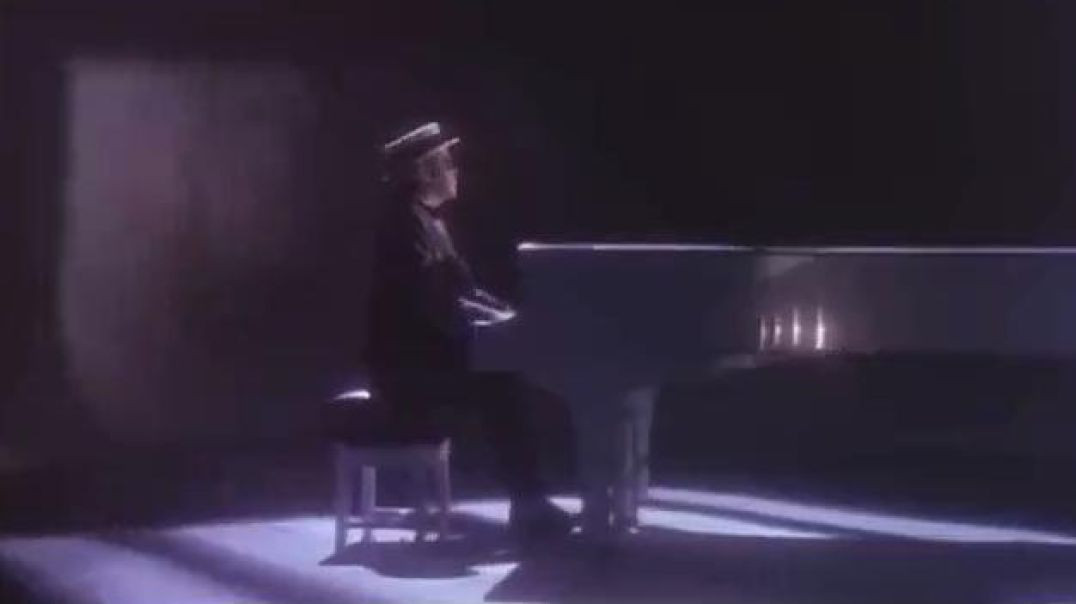 ⁣ELTON JOHN-I LOVE YOU