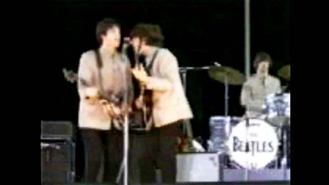 ⁣THE BEATLES AT SHEA STADIUM (NEW YORK) (1965)