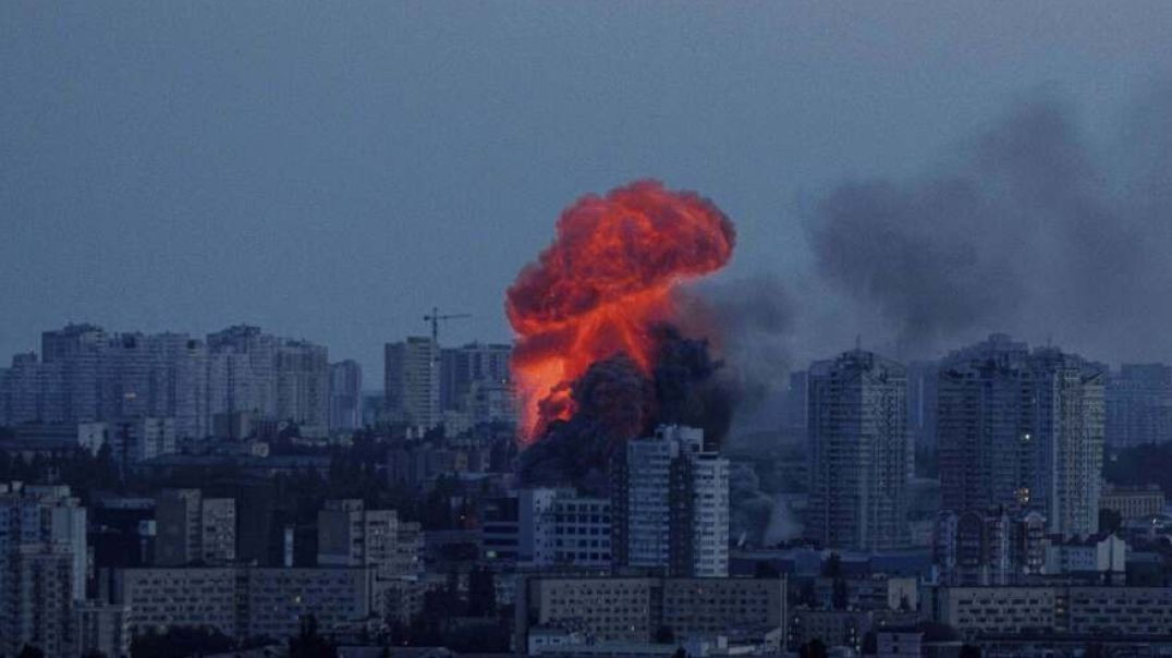 Russia is Carrying Out a Massive Missile Attack on Kyiv