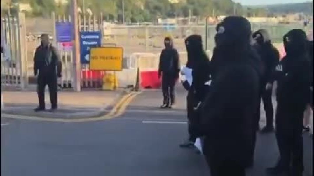 Anti-immigration Protesters Block Port of Dover